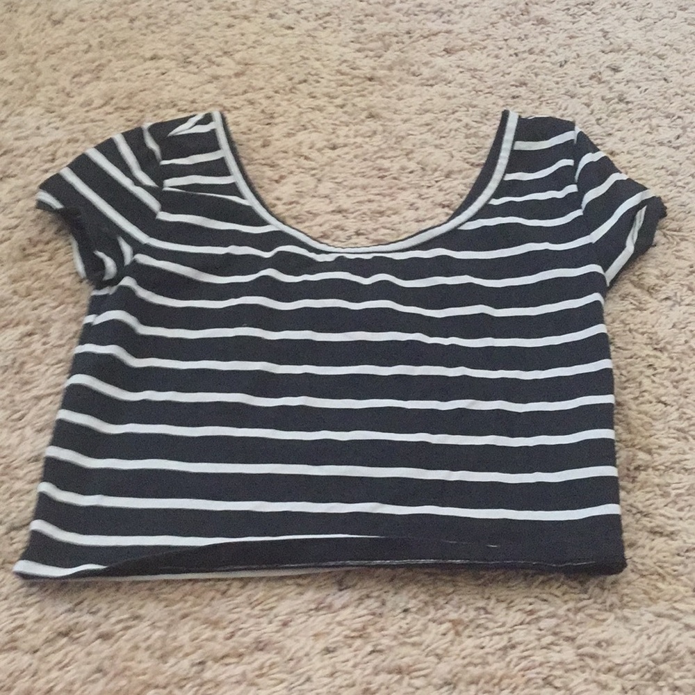 striped crop tee